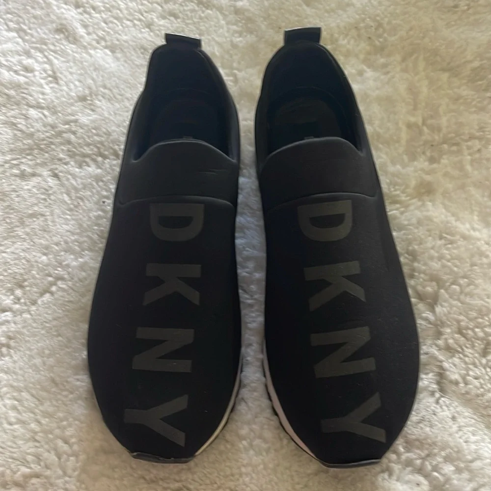 DKNY Black Slip-On Sneakers with Black Shine Logo